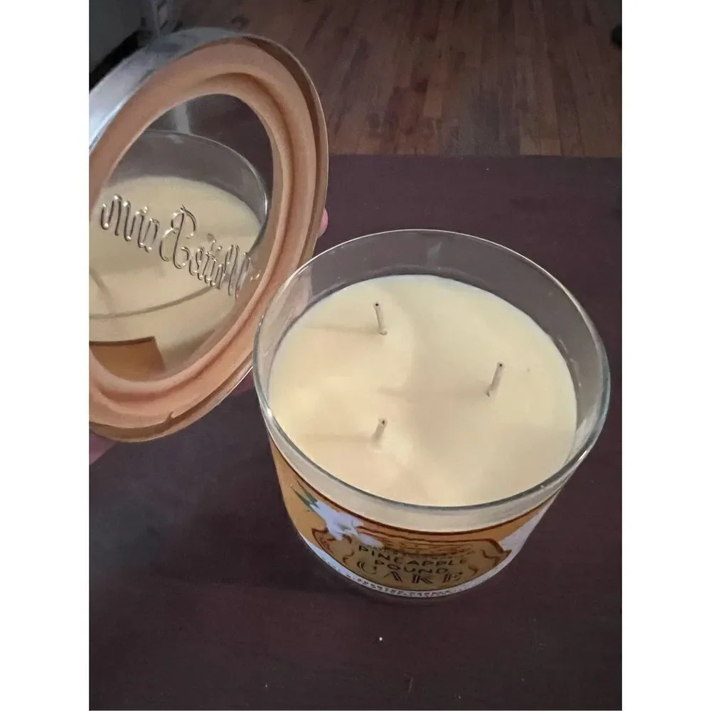 1 LEFT! White Barn Pineapple Pound Cake 3 Wick Candle - Picture 3 of 6